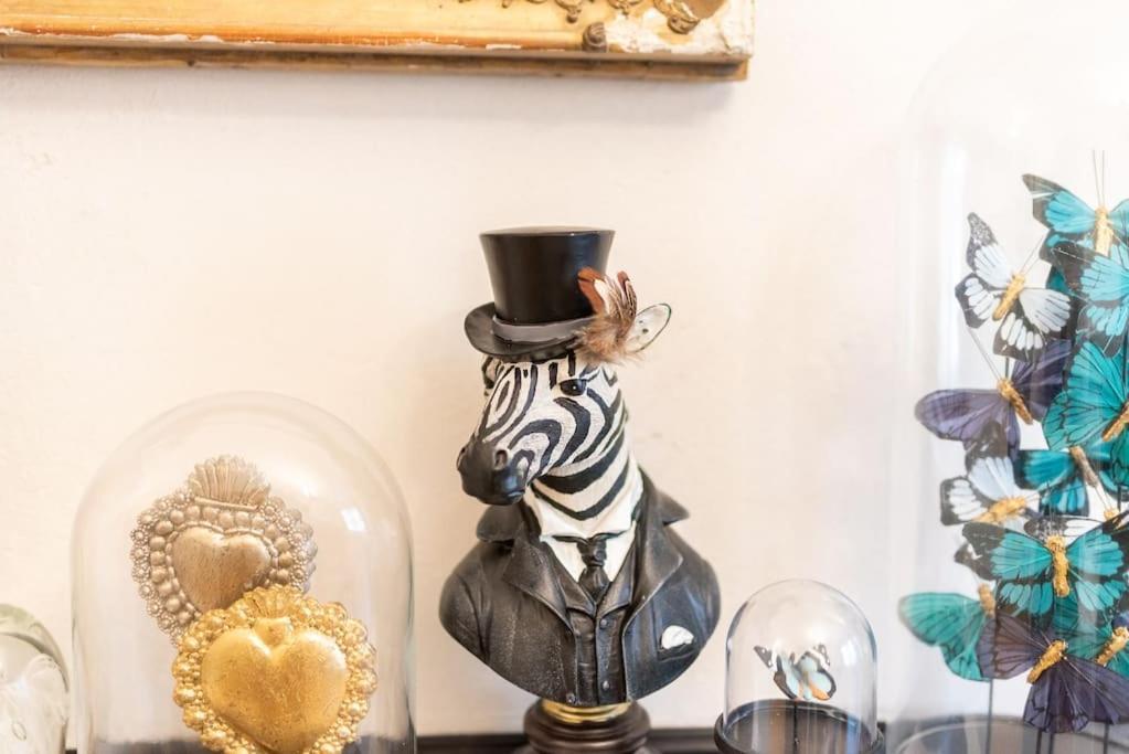 Le Cabinet De Curiosite - La Bonne Marienne Angers Extérieur photo